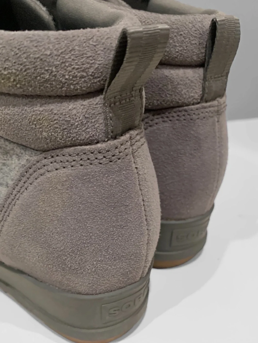 Sorel Evie Lace-Up Ankle Boot Gray Waterproof Suede Leather Wedge Bootie 8